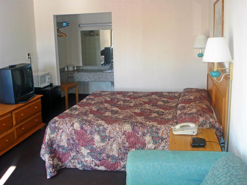Stay 4 Less Fredericksburg Room photo